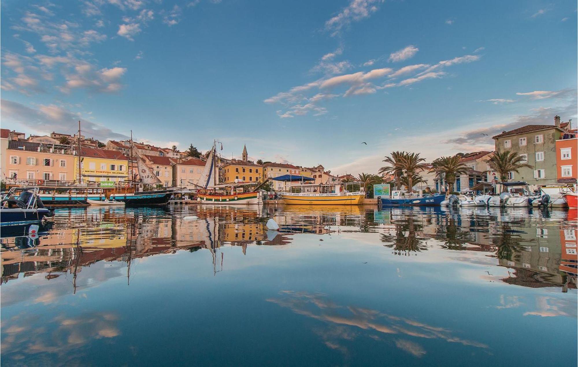 Amazing Apartment In Mali Losinj With Wifi Exterior photo